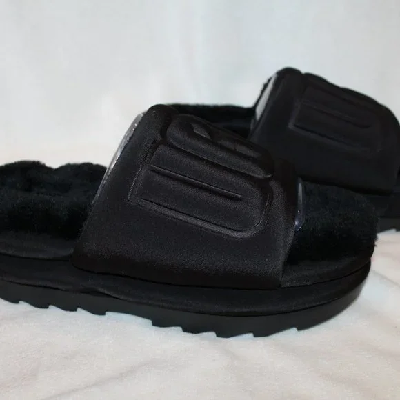 NIB UGG LOGO WOMEN'S GRAPHIC LOGO SLIDE SLIPPERS SANDALS BLACK - Picture 2 of 7